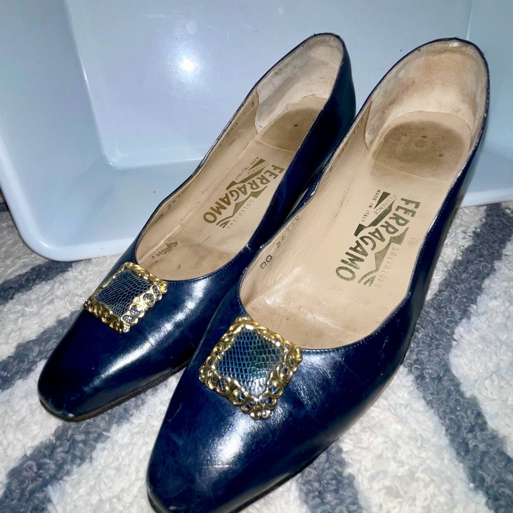 salvatore ferragamo square heel pumps